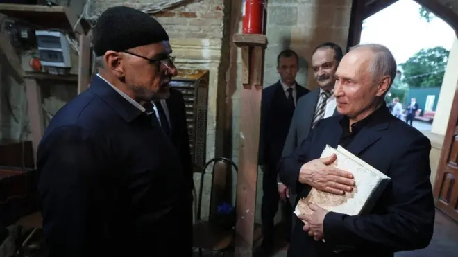 Путиннинг Дербентга сафари Қурбон Ҳайити куни, аммо, Украина уруши ва Пригожиннинг исёнидан қисқа вақт ўтмай амалга ошган