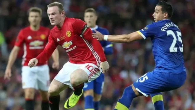 روني أحرز 15 هدفا لإيفرتون في 67 مباراة من عام 2002 حتى 2004