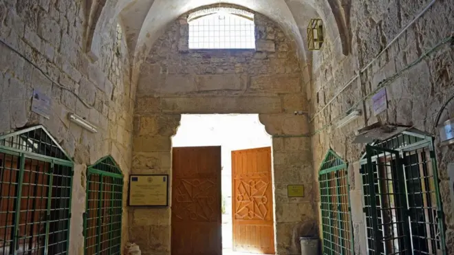 زيارة إلى حمام الاستجمام العتيق في القدس