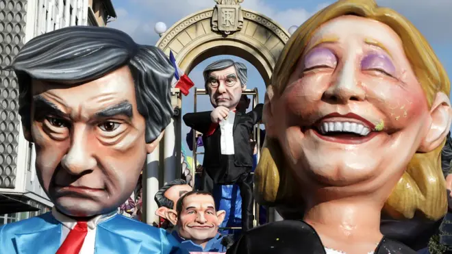 Фигуры Фийона и Ле Пен на карнавале в Ницце