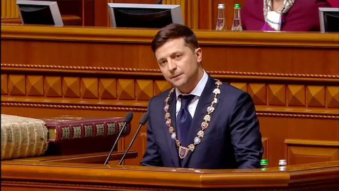 "Буду делать все, чтобы вы не плакали": 5 главных моментов с инаугурации Зеленского