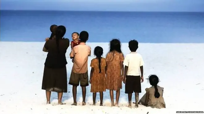 දැවෙන විහඟුන් චිත්‍රපටයේ දර්ශනයක්