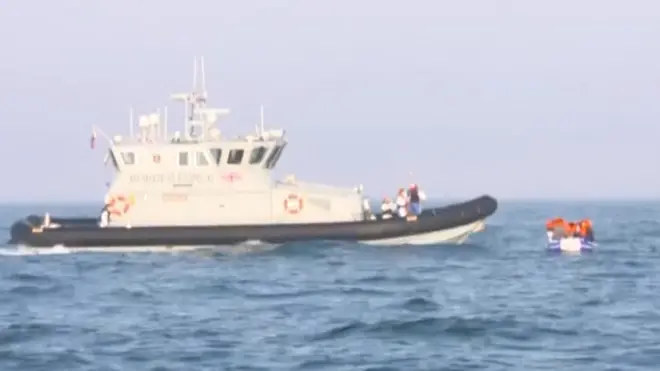 د نړیوال قوانینو له مخې په سمندر کې مرستې ته اړ کسان باید وژغورل شي