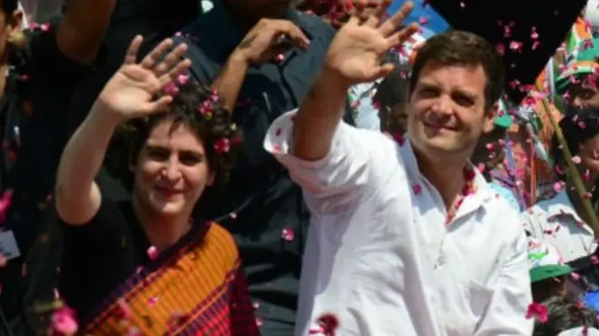 تجزیہ نگار یہ سمجھتے ہیں کہ وہ راہل گاندھی کے راستے میں نہیں آنا چاہتیں کیونکہ اگر وہ سامنے آتی ہیں تو توجہ راہل گاندھی سے ہٹ جائے گی