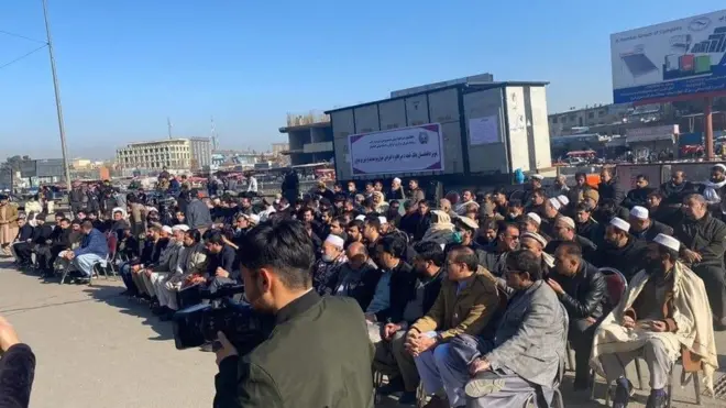 کابل کې د شهزاده سرای مخې ته د افغان صرافانو اعتراض