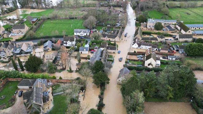 Lincolnshire flooding Dunham Bridge remains closed BBC News