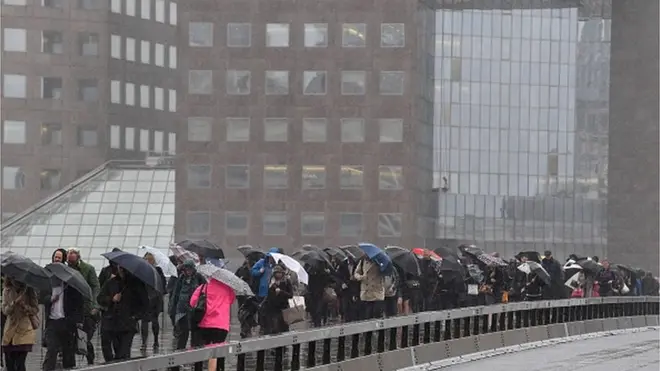 Попри теракт, на Лондонському мосту "business as usual"