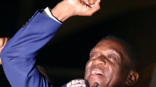 Emmerson Mnangagwa addresses supporters in Harare, Zimbabwe. Photo: 22 November 2017