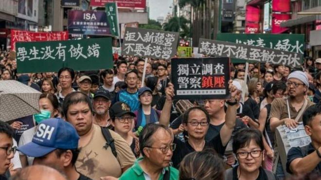 Cộng đồng doanh nhân tại Hong Kong lo ngại tình trạng giằng co giữa chính phủ và người biểu tình