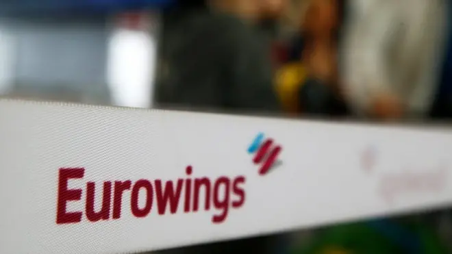 الطائرة تابعة لشركة "يورو وينغز" الألمانية، بحسب ما نقلته وكالة الأنباء الكويتية.
