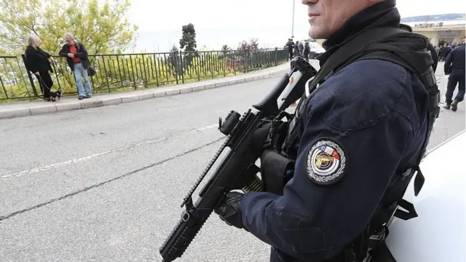 السعادة: شرطة لا تسجَل المخالفات؟