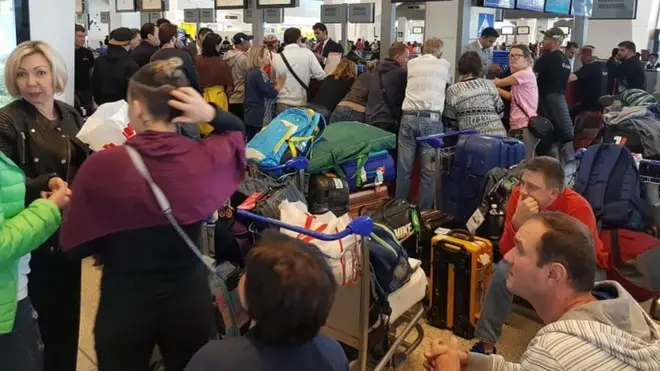 українці в аеропорту