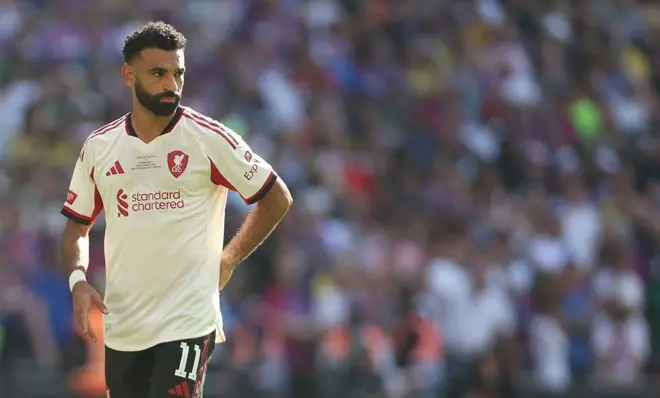 Maxamed Saalax, ciyaaryahan ka tirsan kooxda Liverpool, intii lagu jiray Ciyaar sanadkan ah oo FA Community Shield ah una dhexeysay Crystal Palace iyoLiverpool garoonka Wembley ee London. 