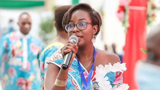 Umuvugiziwa prezida w'Uburundi, Gatoni Rosine Guilene ariko arashikiriza ijambo