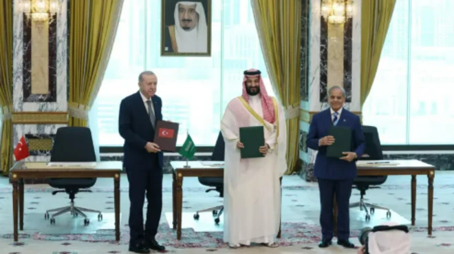 Sacuudi Carabiya, Turkiga iyo Pakistan oo kala saxiixday heshiis difaac wadajir ah