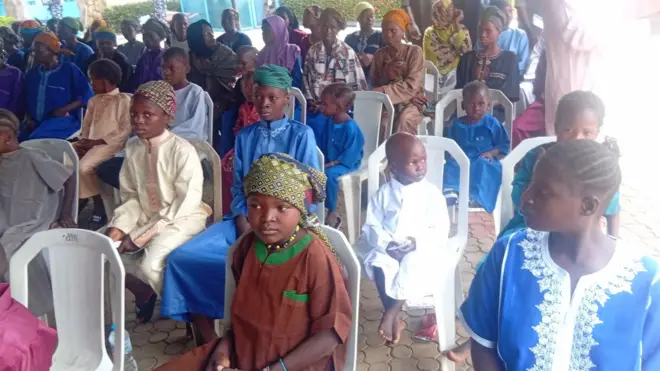 Ọ̀pọ̀ àwọn èèyàn Woro to gba idande 