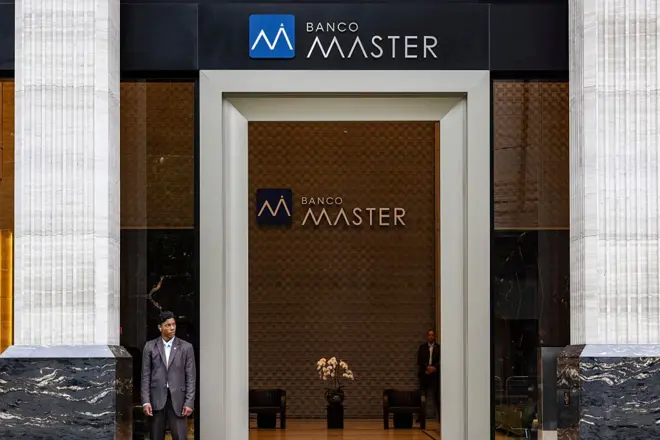 Fachada do Banco Master