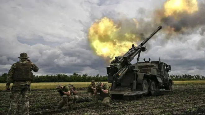 Deeggarsa meeshaa waraanaa biyyoonni alaa Yukireeniif taasisan keessaa kan Firaansi %2 gadi