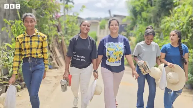 බඹරුන්ට සහ දෙබරුන්ට පෙම් බඳින නුවර තරුණියෝ