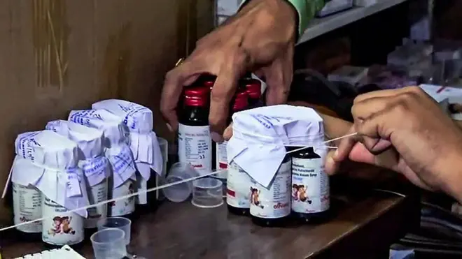 छिंदवाडा येथील कंपनीवर छापा टाकत संबंधित औषधांचा साठा जप्त करण्यात आला.