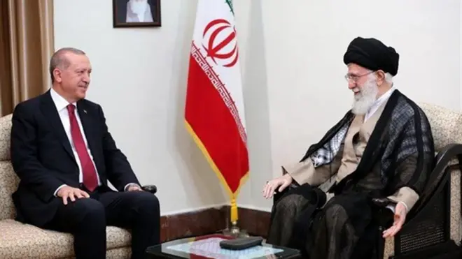 علی خامنه‌ای