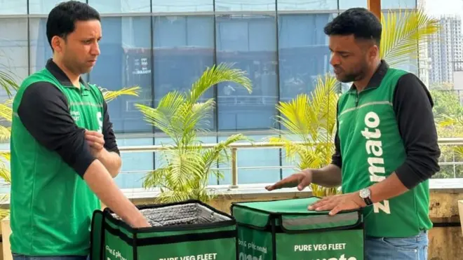 झोमॅटोचे डिलिव्हरी बॉय 