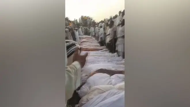 Imagen de un video compartido en las redes sociales muestra cadáveres envueltos en sudarios