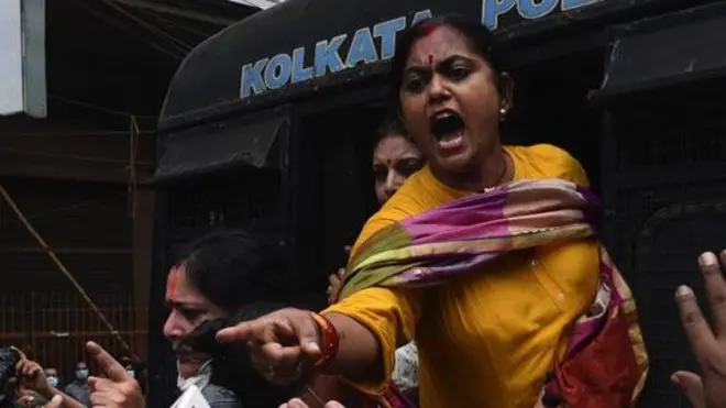 mwanamke akiwa na hasira