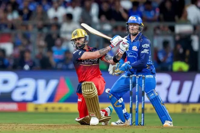 இந்த ஐபில் சீசனில் தன் இரண்டாவது அரைசதத்தை அடித்தார் விராட் கோலி