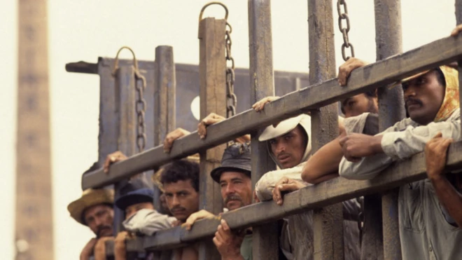 కార్మికులు