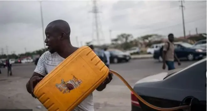 Man dey sell black market