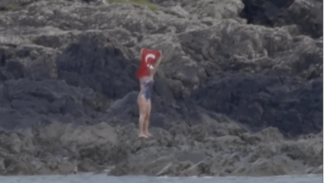 Aysu Türkoğlu İskoçya'ya ayak basarak Türk bayrağı açtı