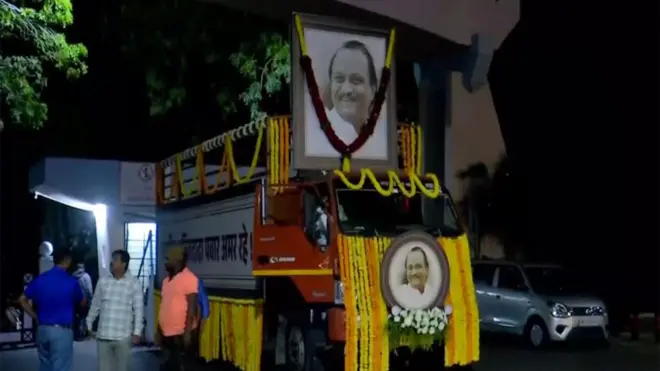 अजित पवार