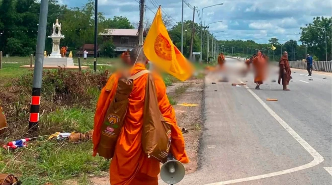 ယာဉ်တိုက်မှုဖြစ်အပြီး မြင်တွေ့ရတဲ့သံဃာများ