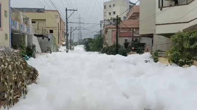 ధరణి కాలనీలో నురగ