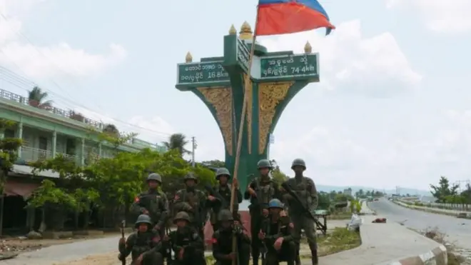 ရခိုင်ပြည်နယ်၊ ဘူးသီးတောင်မြို့