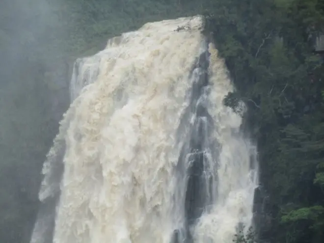 නුදුරේදීම සක්රීය වීමට නියමිත නිරිතදිග මෝසම් සමය ශ්රී ලංකාවේ තෙත් කලාපයට වැඩිම වර්ෂාව ලැබෙන කාලයයි. ඒ නිසාම මෙය ශ්රී ලංකාවේ සියලුම දිය ඇලි ඉතා මනරම්ව දැකිය හැකි හොඳම කාල සීමාව බව පරිසරවේදීහූ පෙන්වා දෙති.