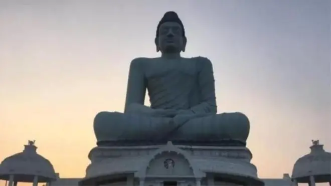 అమరావతిలో బుద్ధుడి విగ్రహం