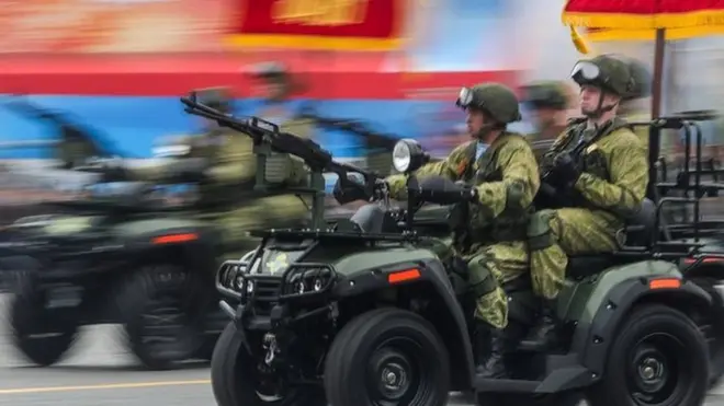 Мотовездеход АМ1 - одна из новинок парада 2018 года