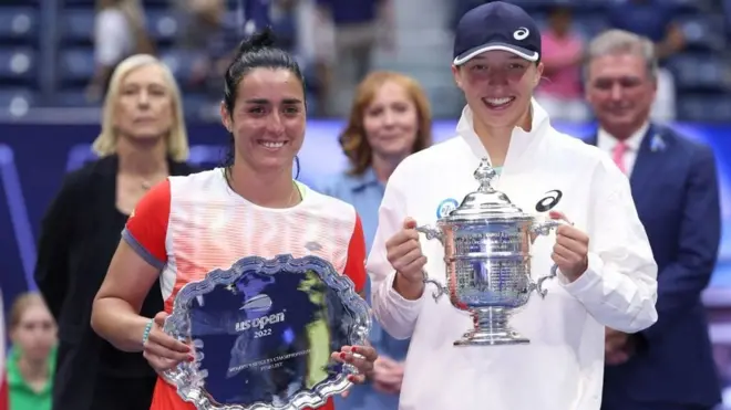 البولندية إيغا شفياتيك تتوج ببطولة أمريكا المفتوحة للتنس على حساب التونسية أُنس جابر