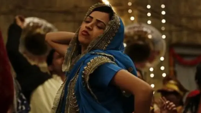 लिपिस्टिक अंडर माइ बुर्का