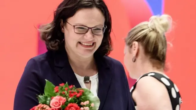 ኣንድሪያ ናህለስ