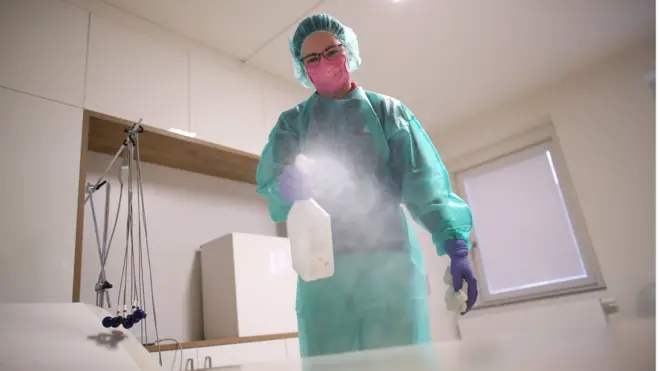 ကိုရိုနာ ဗိုင်းရပ်စ် တိုက်ရိုက် တင်ဆက်မှု