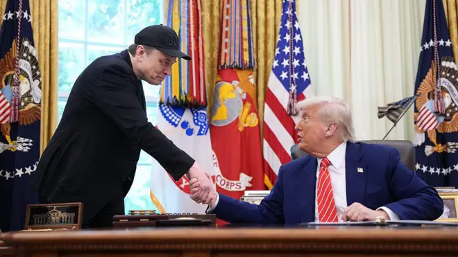 Donald Trumpm ati Elon Musk