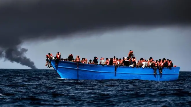 Судно с беженцами