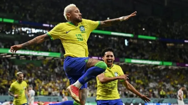 Neymar celebra su gol