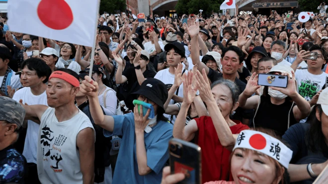 2025年，参政党支持者的集会。