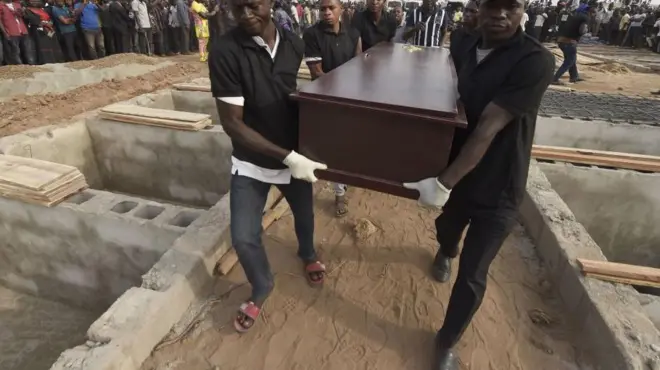 Awọn eeyan kan to gbe oku lọ si iboji lọdun 2018 lẹyin ija laarin awọn fulani ati agbẹ nipinlẹ Benue