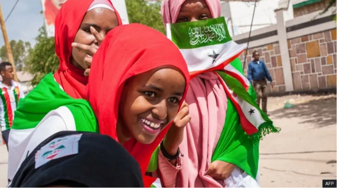 Dadka ku sugan Muqdisho, Somaliland waxa ay u tahay qayb aan ka go'i karin oo ka mid ah Soomaaliya.
