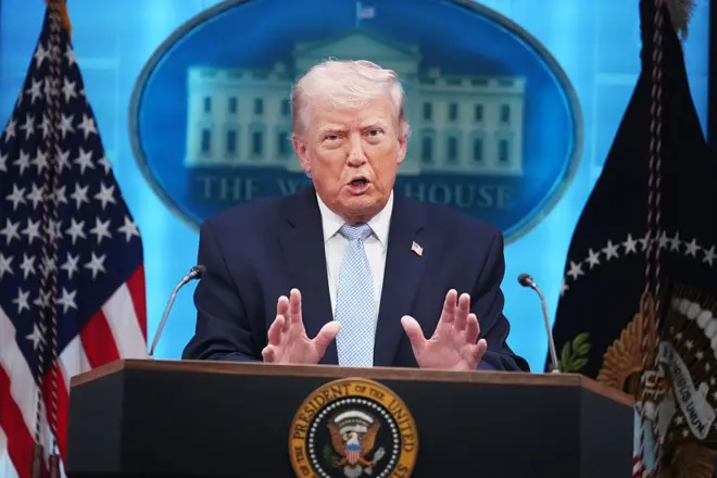 Trump konuşma yaparken